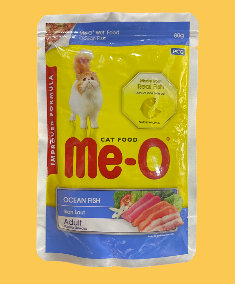 Your cat will ask for Me-O time and time again. Whole enjoying Me-O s great taste, your cats will also have a long healthy life. Ingredients and Nutritions: Ocean Fish, chicken, Modified starch, Soybean oil, Choline chloride, Taurine, vitamins and minerals, Food coloring.