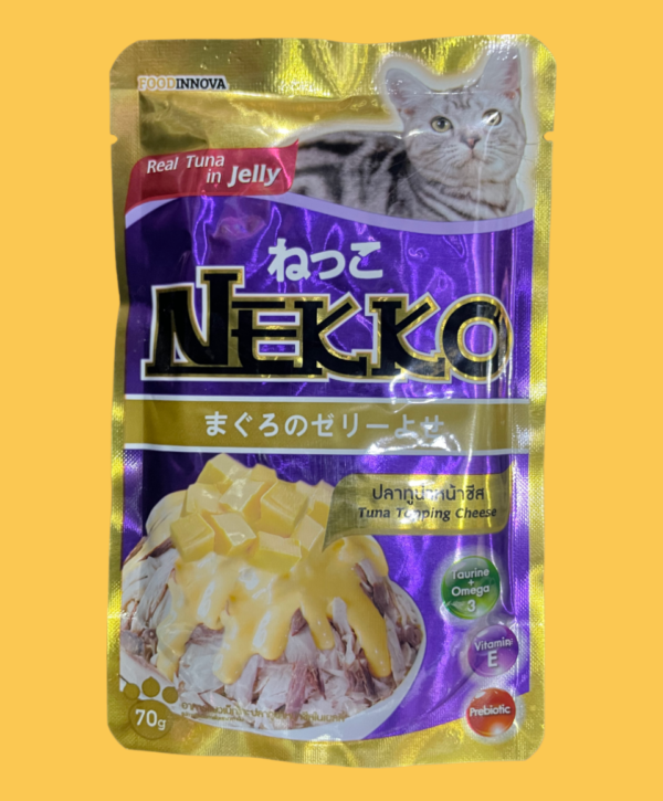 Nekko Tuna topping cheese in jelly is made using carefully selected Tuna and Cheese , which gives off a wonderful scent. The tuna is cooked to perfection to ensure delicious flavor and an appealing aroma throughout each meal. Nekko Tuna is rich in vitamin E which is vital for your cat, and has no preservative