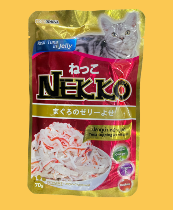 The Tuna as well as Kanikama is cooked to perfection, bringing the best flavor and aroma that will become your cat's preferred food. Nekko tuna Topping Kanikama is made of Jelly is packed with Vitamin E, Taurine, Omega 3, Prebiotic are essential to your cat, and is free of preservatives.