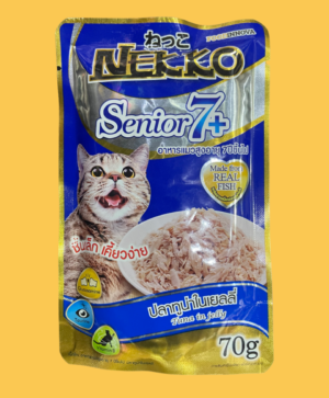 Nekko Senior 7+ Tuna in Jelly is made from finest quality tuna meat and chicken. It is precisely processed and formulated to nourish senior cats. Smaller tuna flakes in soft jelly make it easier for senior cats to eat.