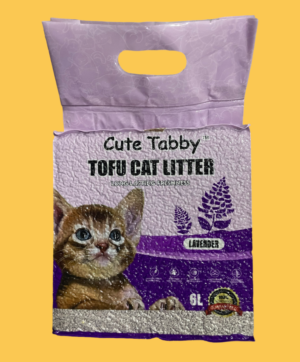 This super-premium cat litter is made from natural tofu residue and corn starch. It is non-toxic, and can absorb moisture and liquid within seconds before clumping, making it easy for you to scoop. This low-dust litter eliminates odours effectively.