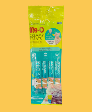 Me-O Creamy Treats Bonito is the perfect reward for your beloved pet. These velvety creamy treats are enriched with essential nutrients such as Taurine, Omega 6, Zinc, and Fibre, ensuring your cat's well-being. With a delightful bonito flavor, these treats are irresistibly tasty for your feline friend.